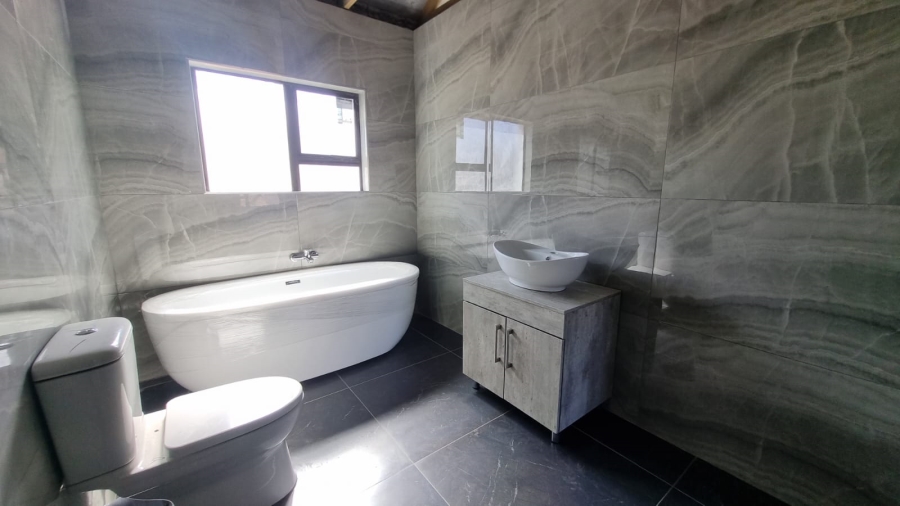 3 Bedroom Property for Sale in Bluewater Bay Western Cape